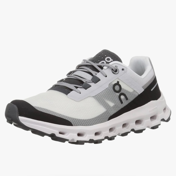 Sold - On - Woman’s Cloudvista Sneakers. - Picture 3 of 5